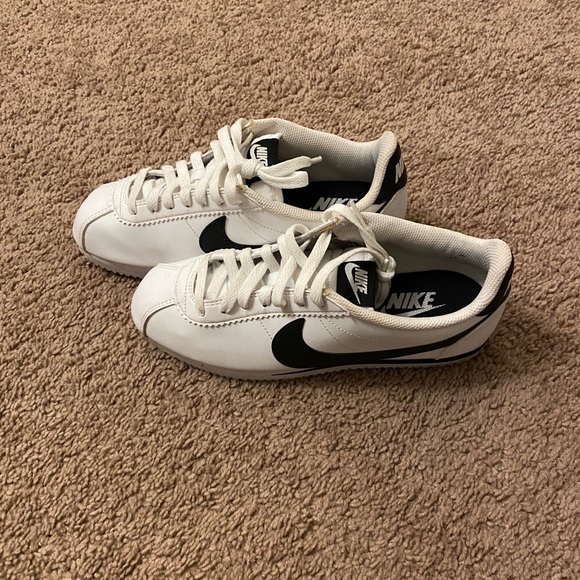 Cleaning out closet - Picture 1 of 2